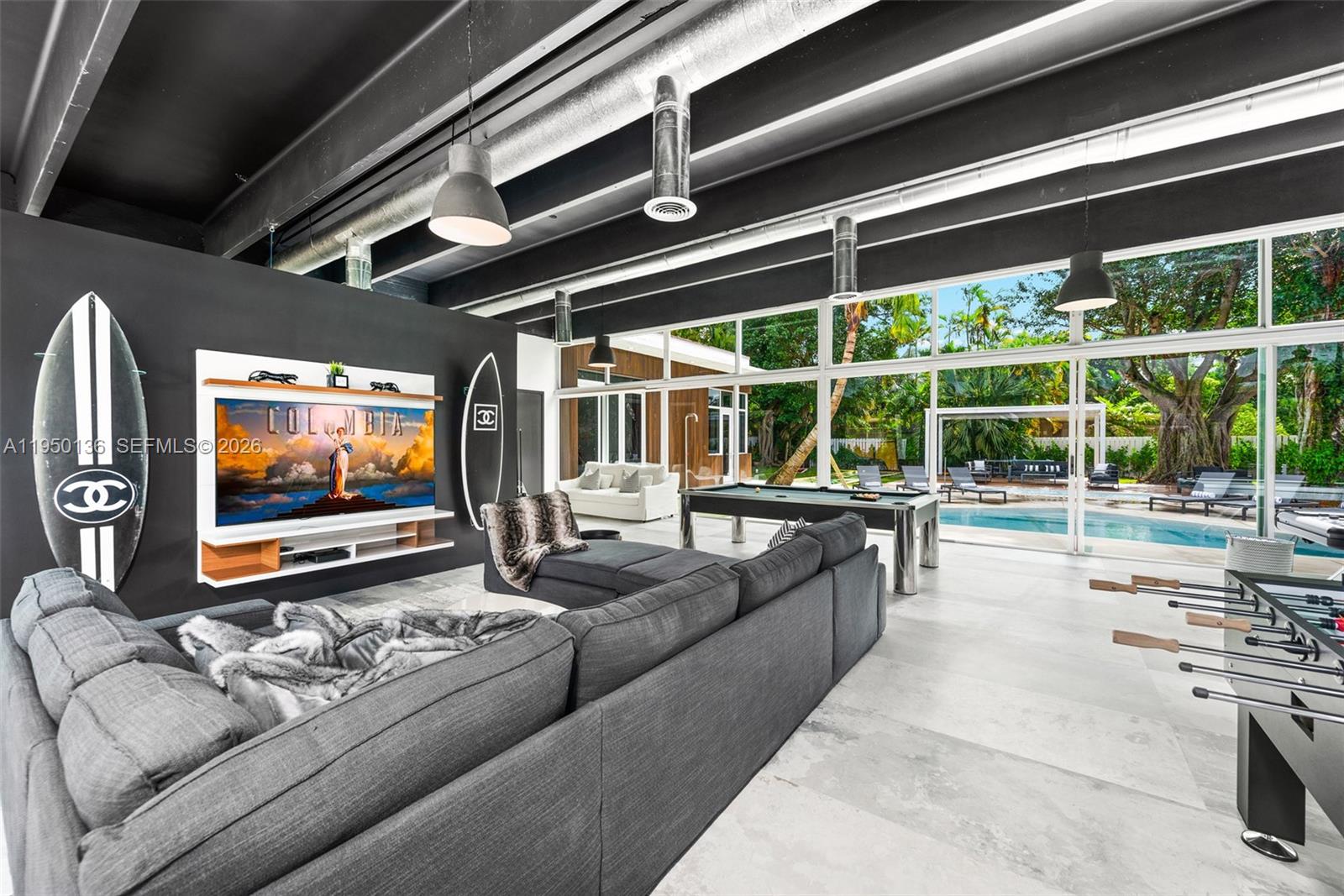 1000 NE 89th St Miami, FL 33138