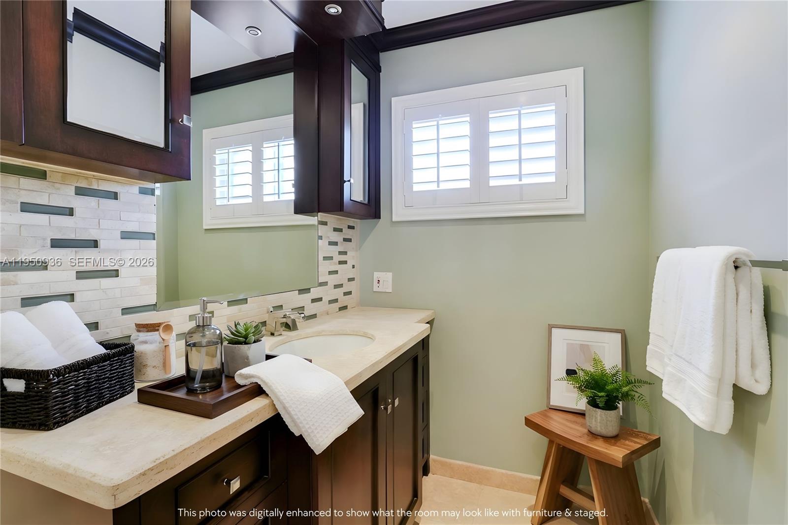 6931 Loch Ness Dr Miami Lakes, FL 33014