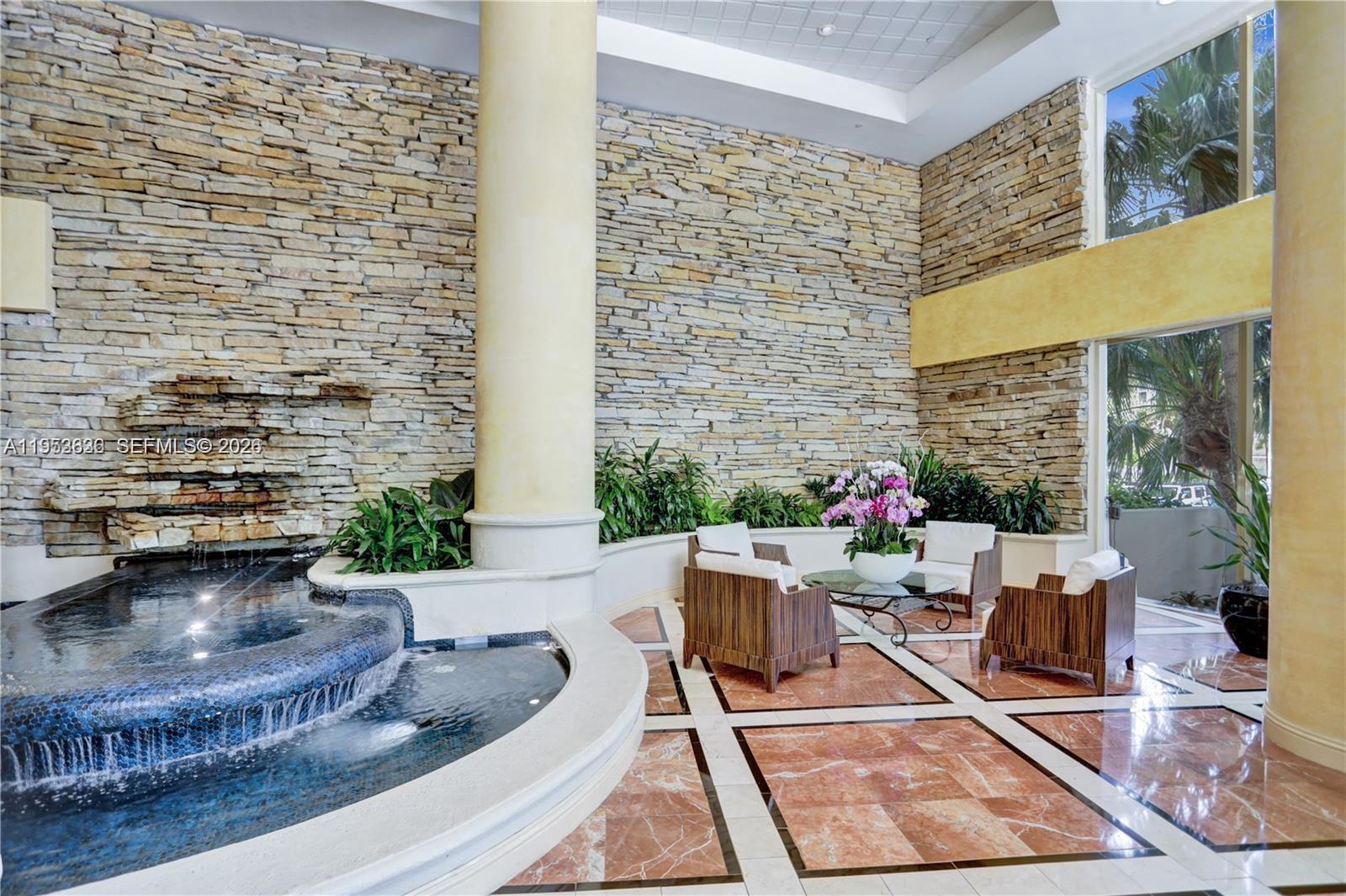 20281 E Country Clb Dr #M6