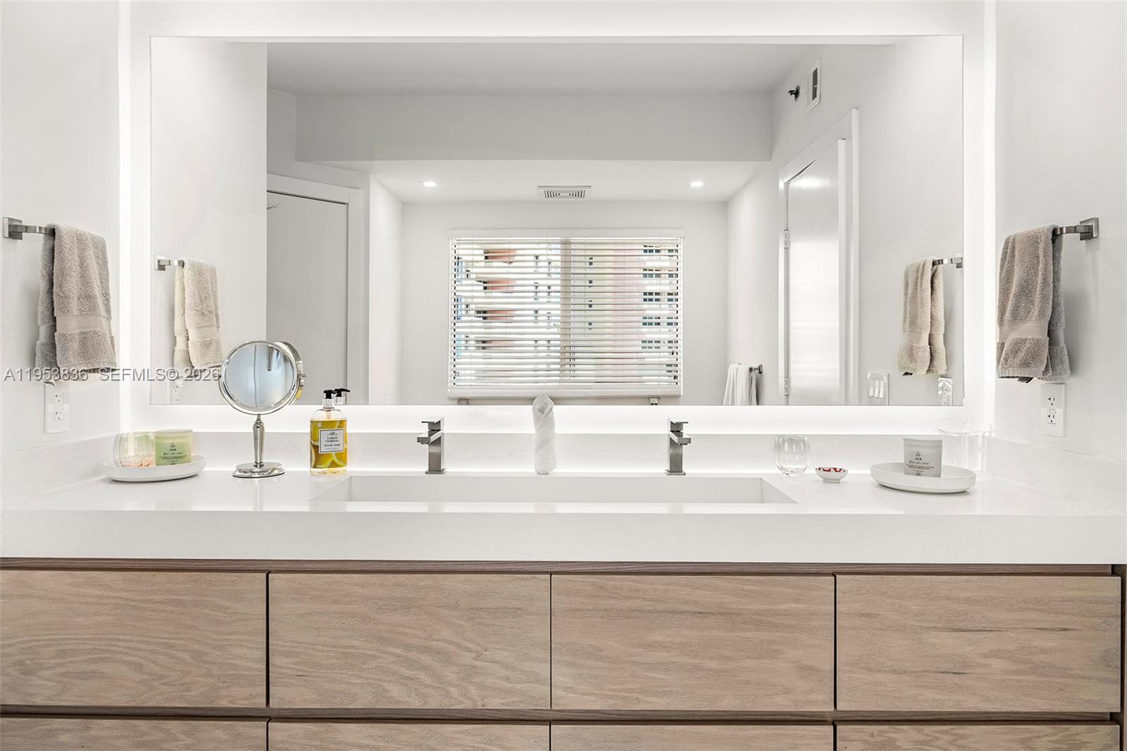 image Ocean Tower Two26