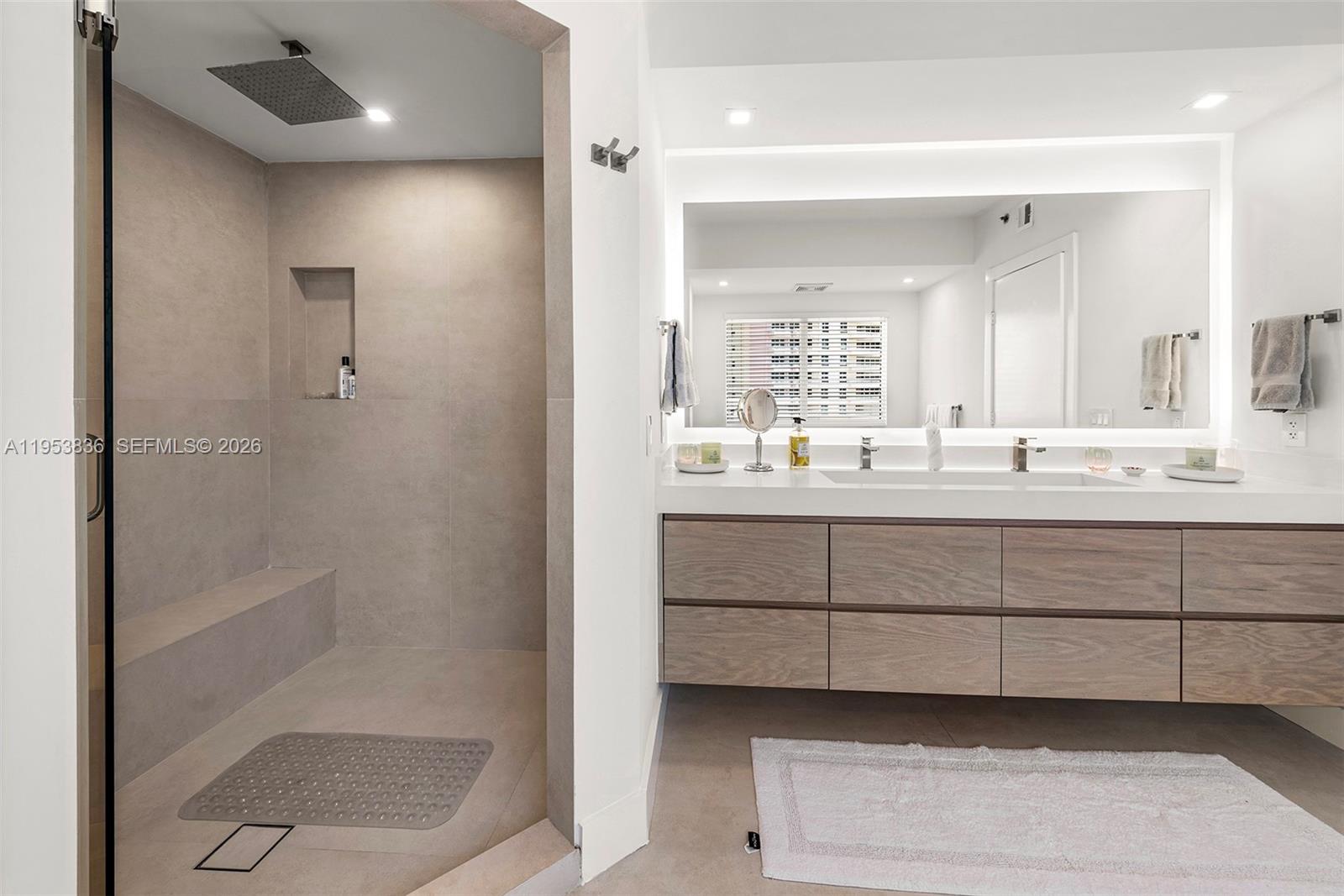 image Ocean Tower Two31