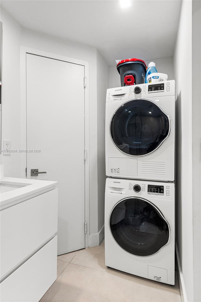 image Ocean Tower Two40