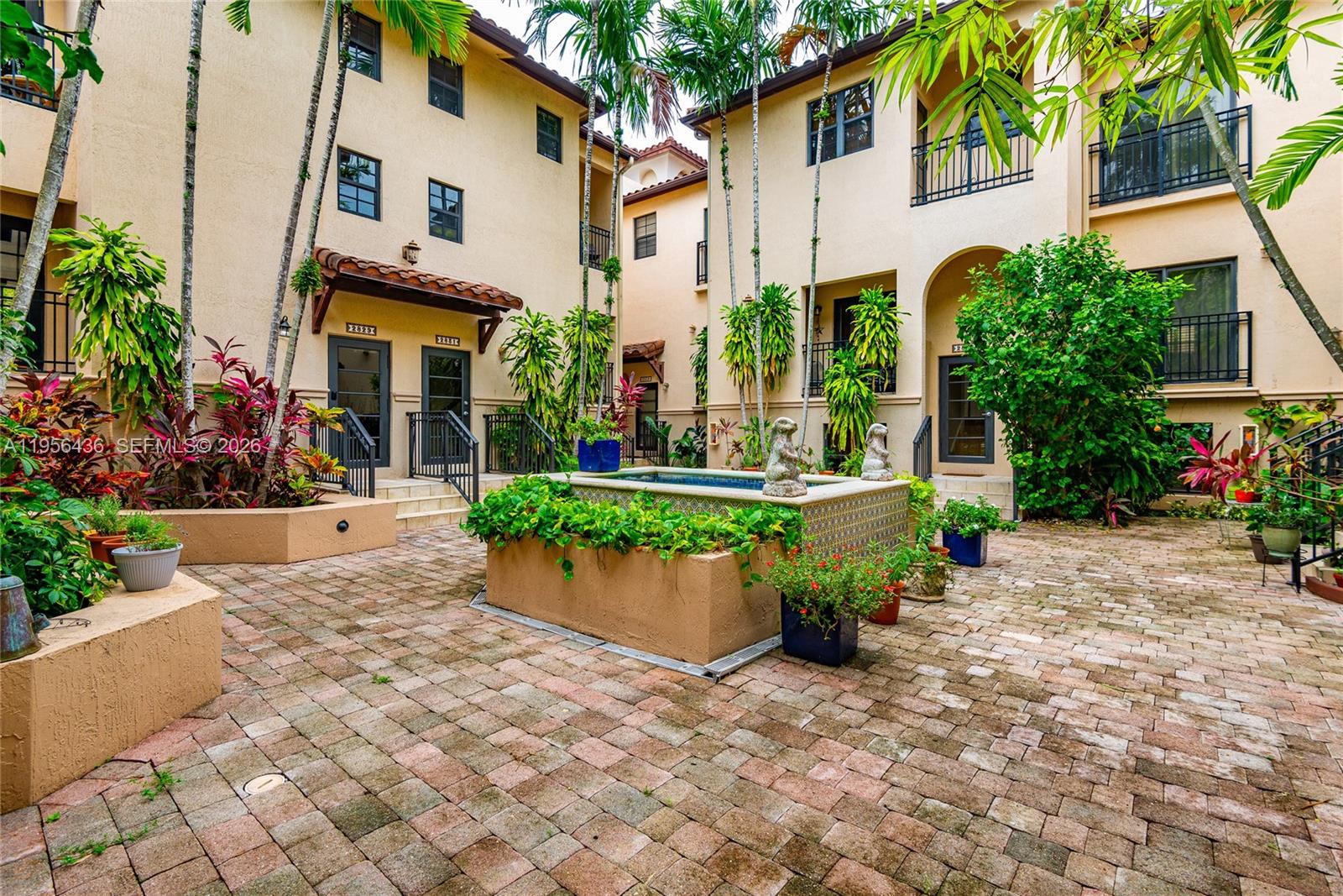 2819 Coconut Ave #2819