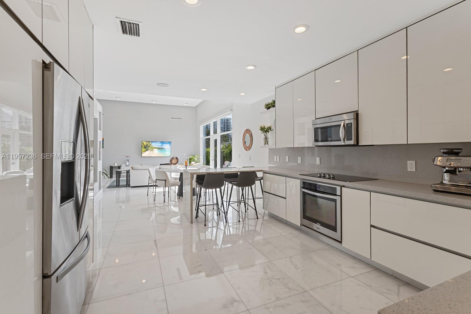 400 90th St Surfside, FL 33154