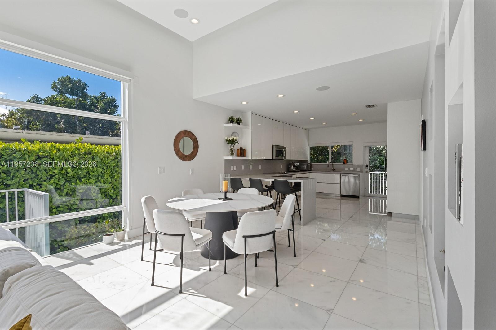 400 90th St Surfside, FL 33154