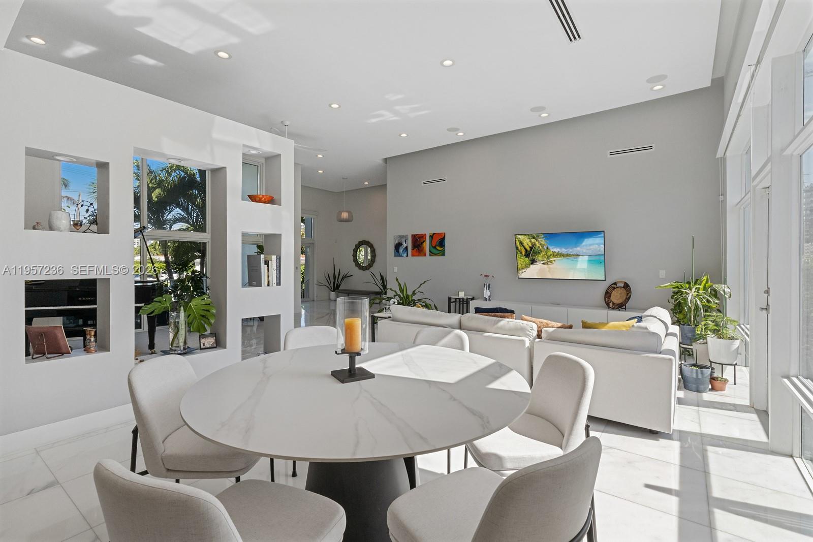 400 90th St Surfside, FL 33154