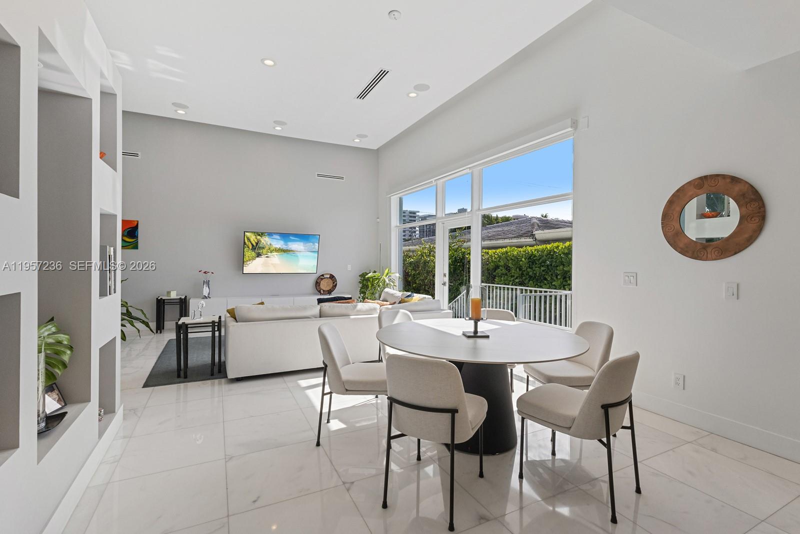 400 90th St Surfside, FL 33154