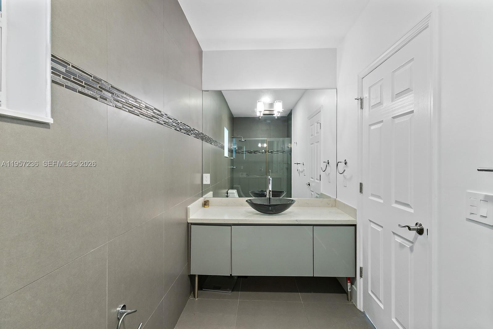 400 90th St Surfside, FL 33154