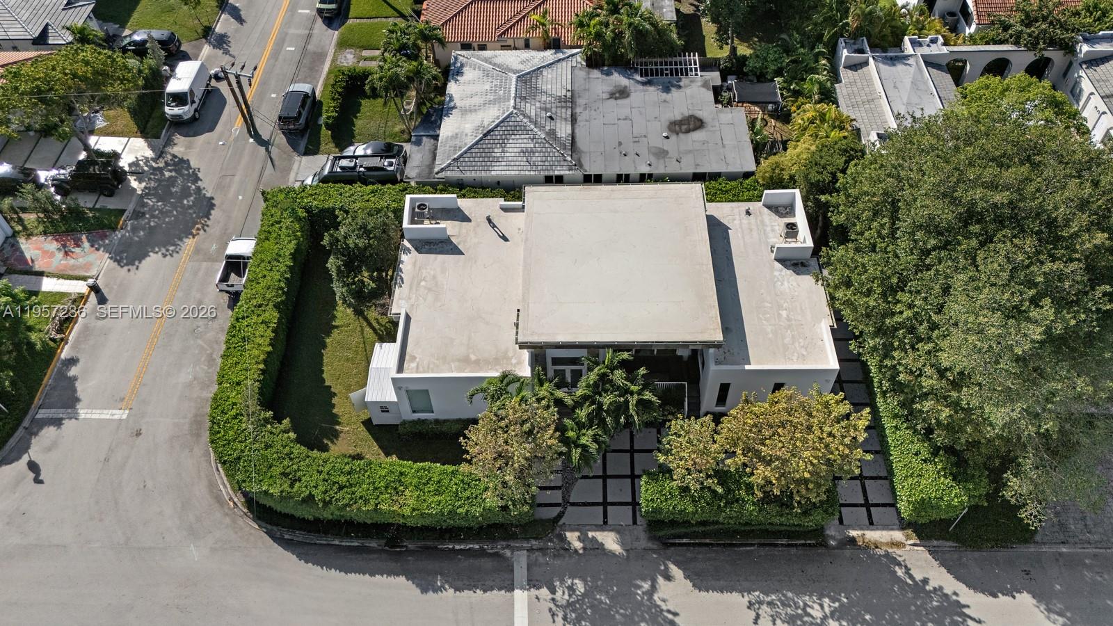 400 90th St Surfside, FL 33154