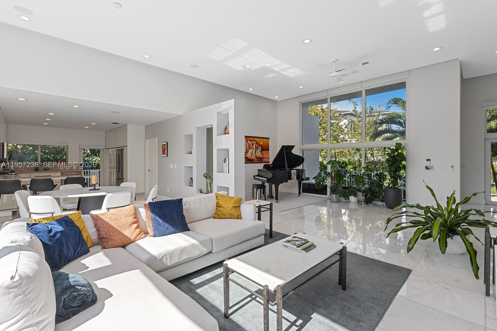 400 90th St Surfside, FL 33154