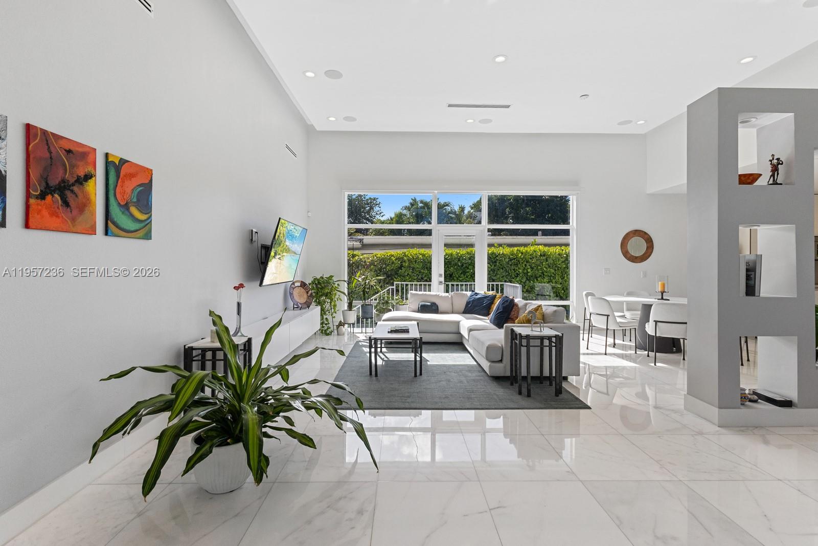 400 90th St Surfside, FL 33154