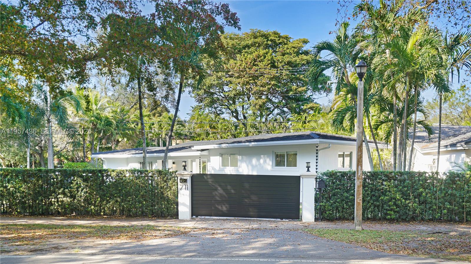 711 Sunset Rd #711 Coral Gables, FL 33143