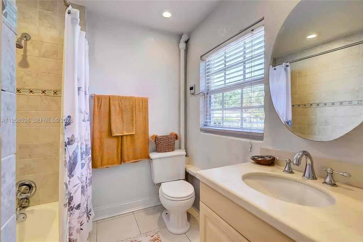 1825 N 24th Ave Hollywood, FL 33020