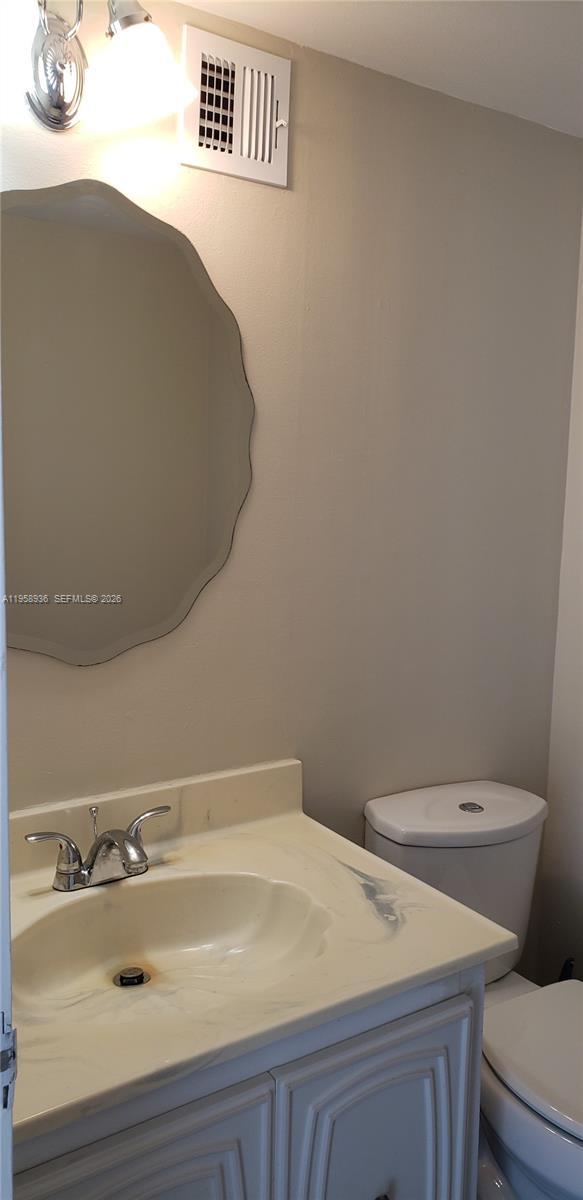 851 Three Iss Blvd #502 Hallandale Beach, FL 33009