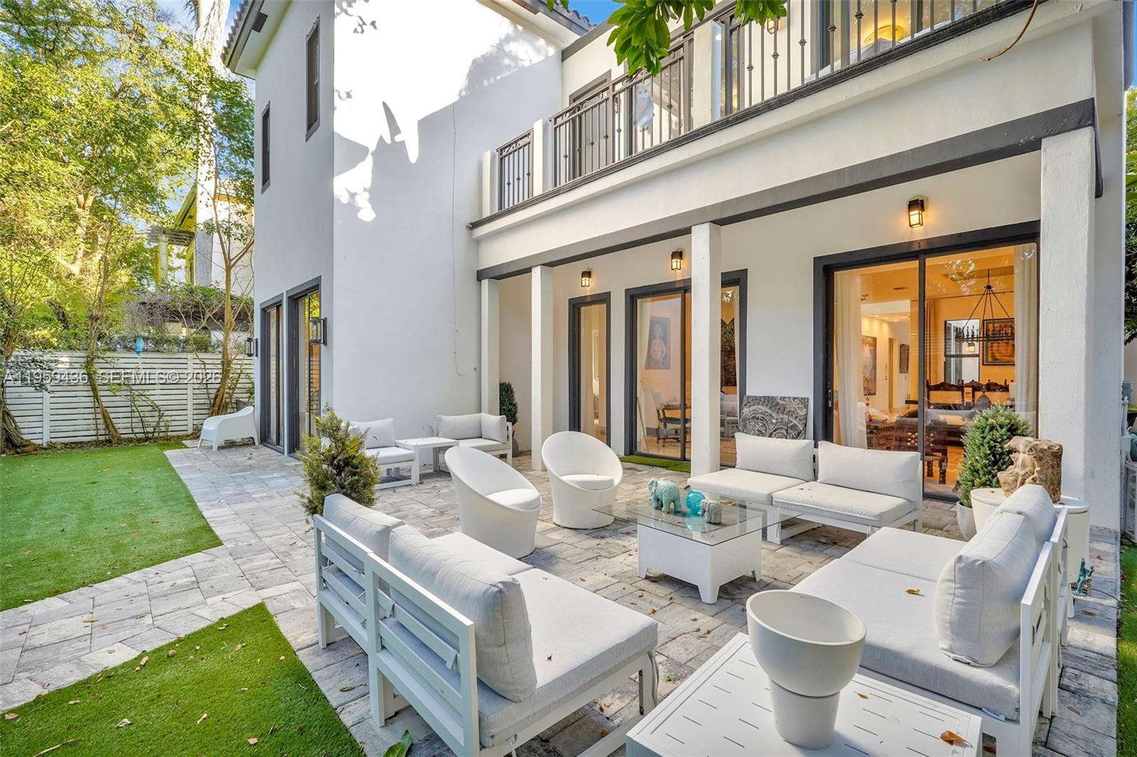 3675 Loquat Ave Miami, FL 33133