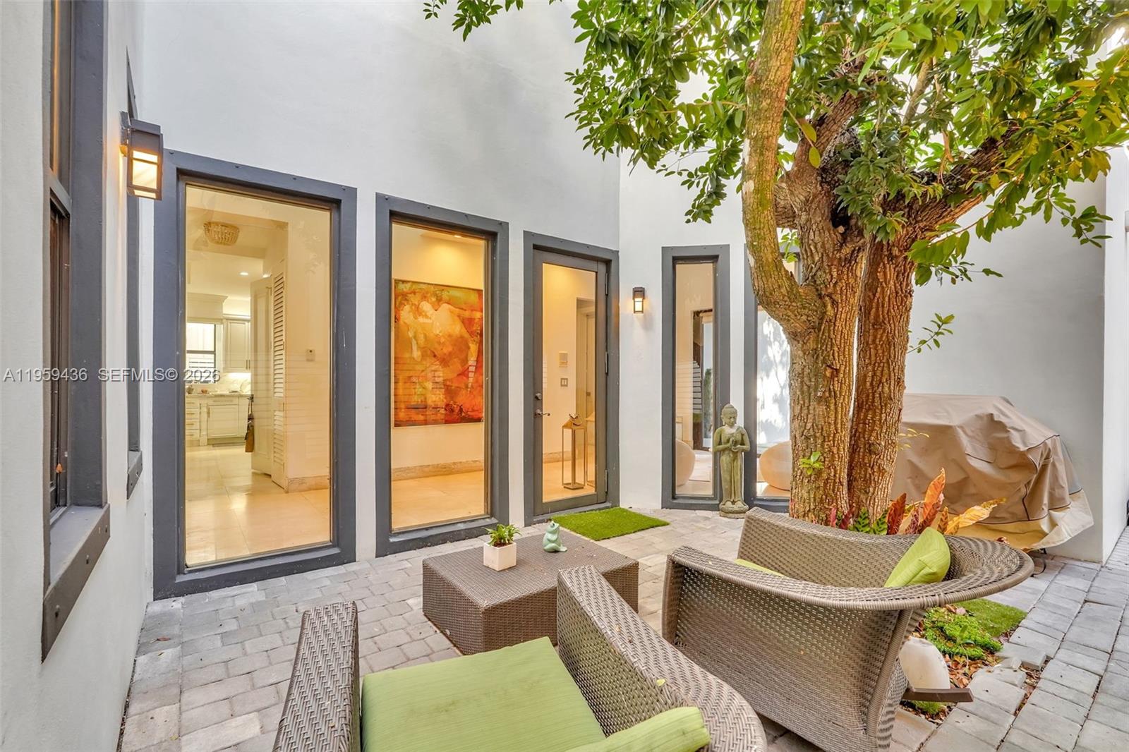 3675 Loquat Ave Miami, FL 33133