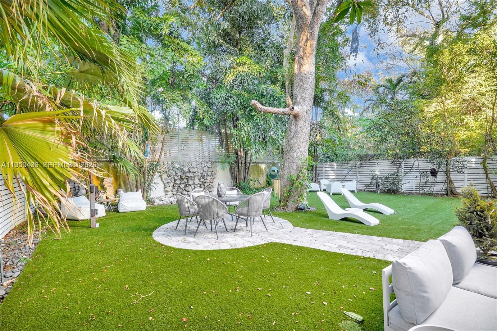 3675 Loquat Ave Miami, FL 33133