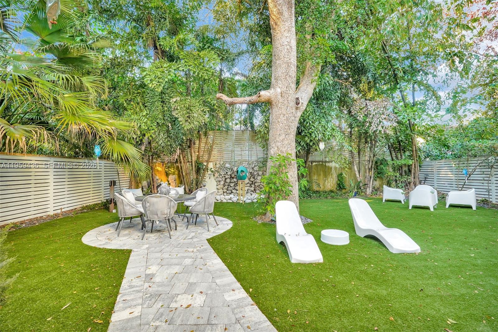 3675 Loquat Ave Miami, FL 33133