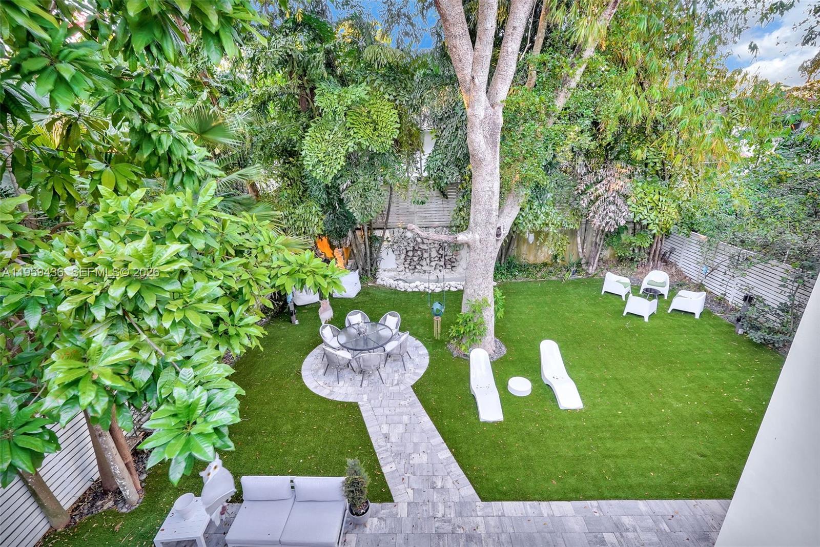 3675 Loquat Ave Miami, FL 33133