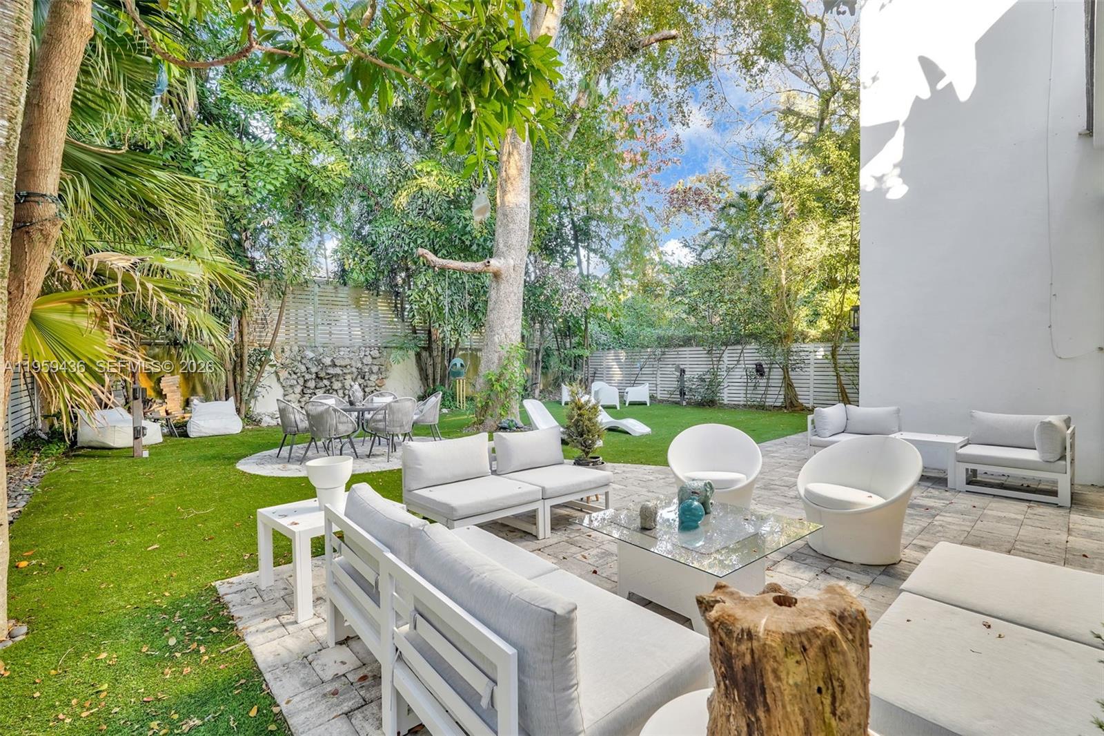 3675 Loquat Ave Miami, FL 33133