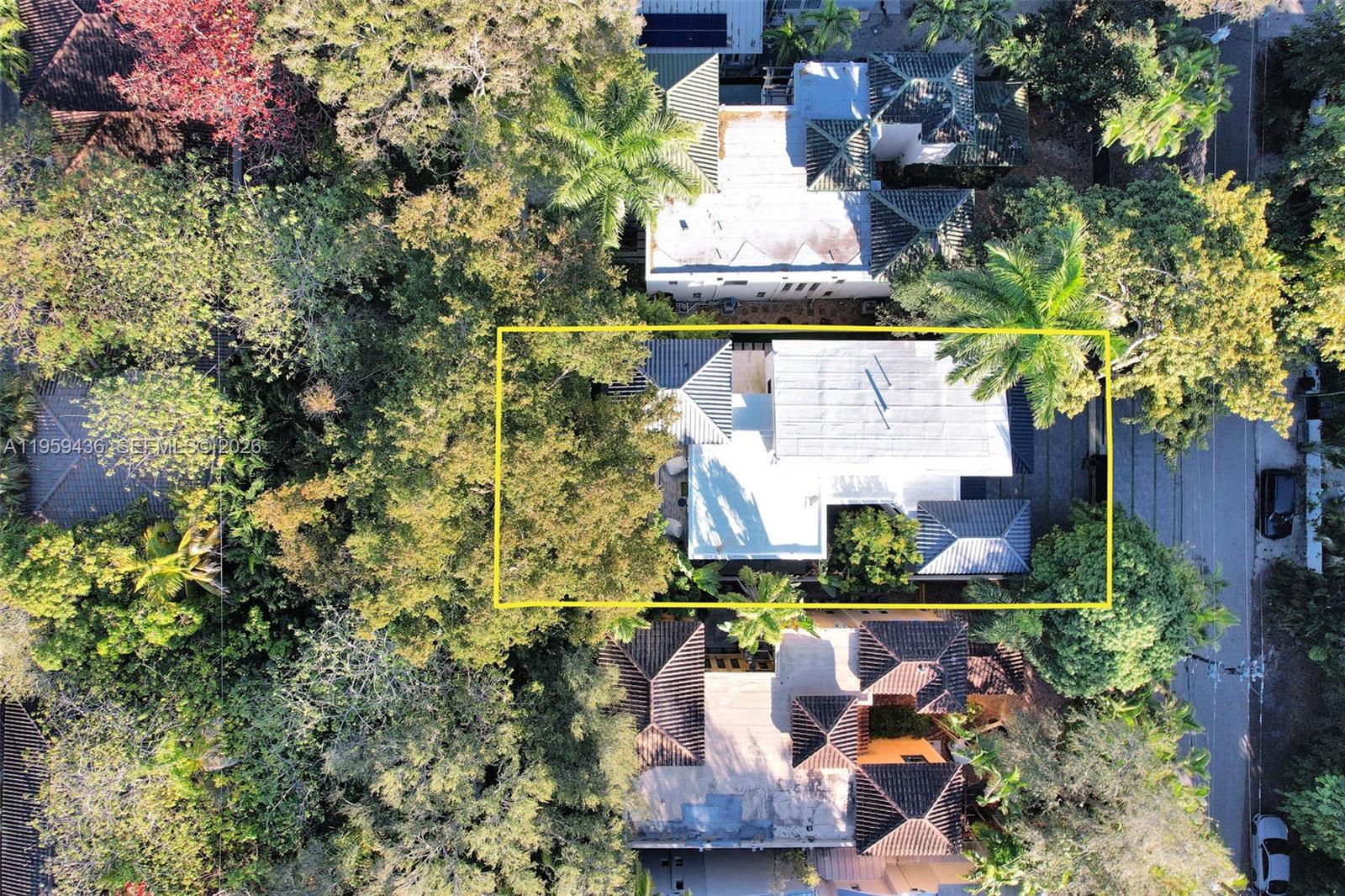 3675 Loquat Ave Miami, FL 33133