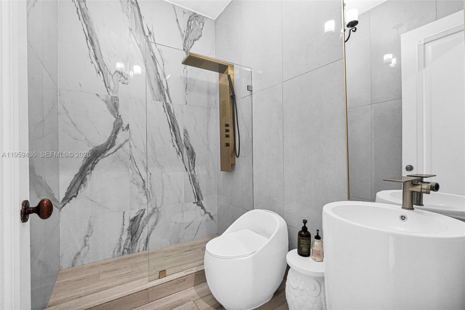 3675 Loquat Ave Miami, FL 33133