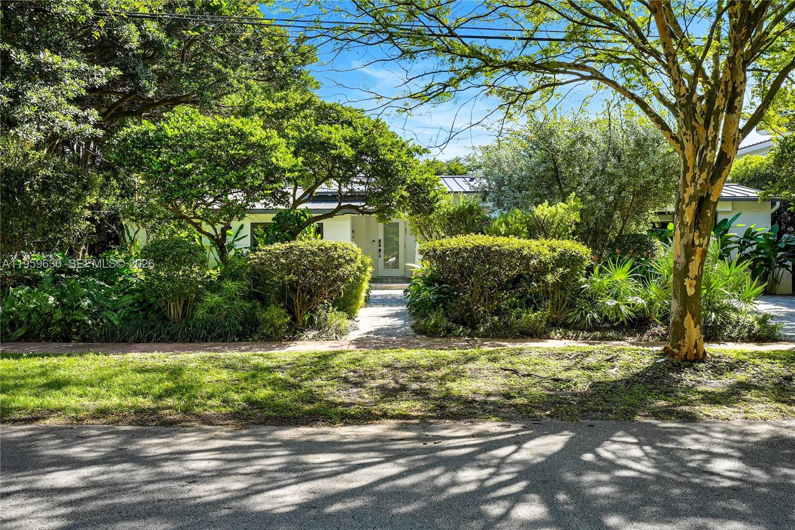 4363 Nautilus Dr Miami Beach, FL 33140