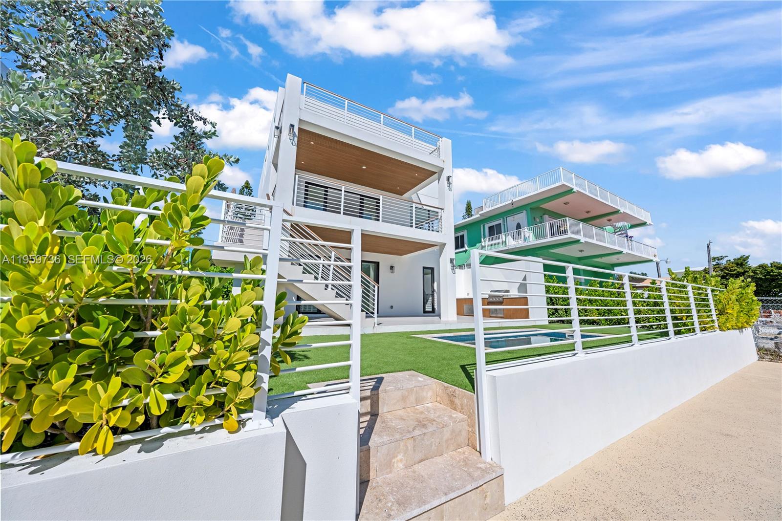 124 Orchid St Plantation Key, FL 33070