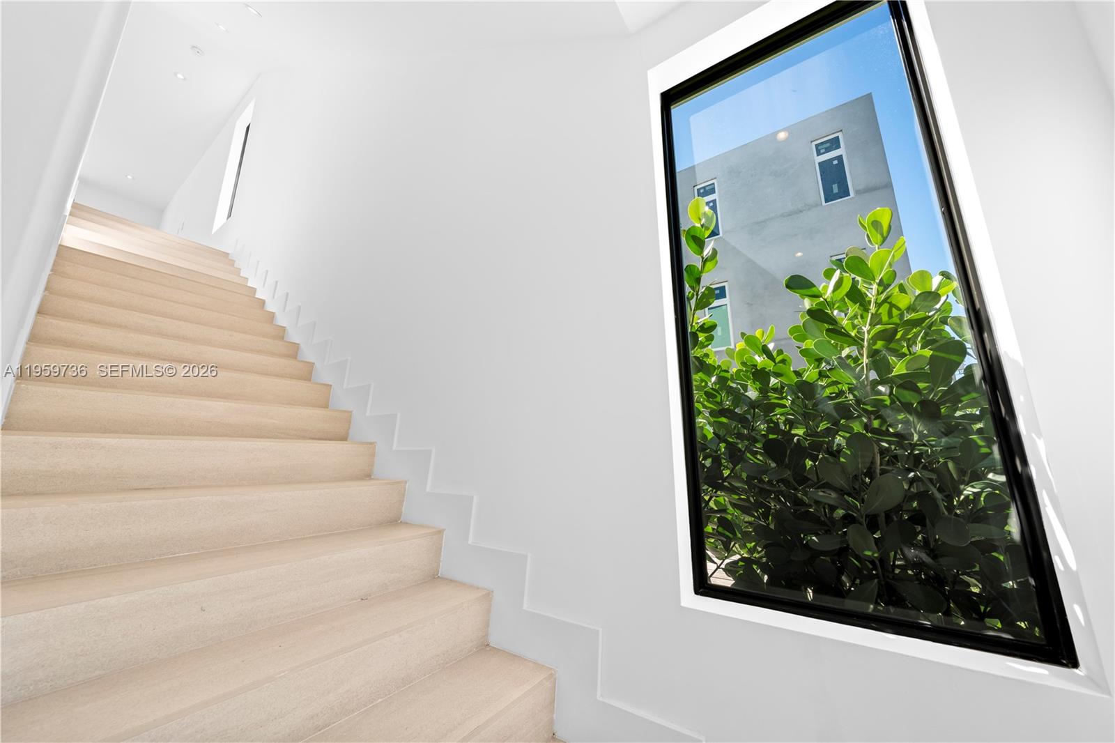 124 Orchid St Plantation Key, FL 33070