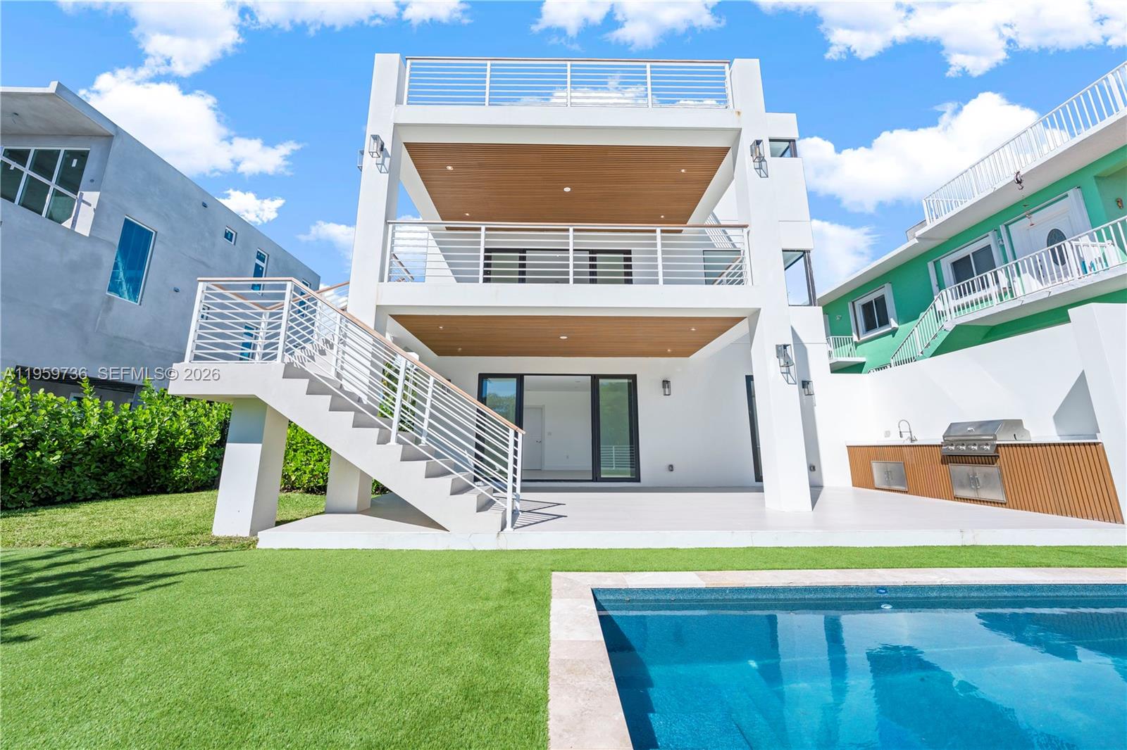 124 Orchid St Plantation Key, FL 33070