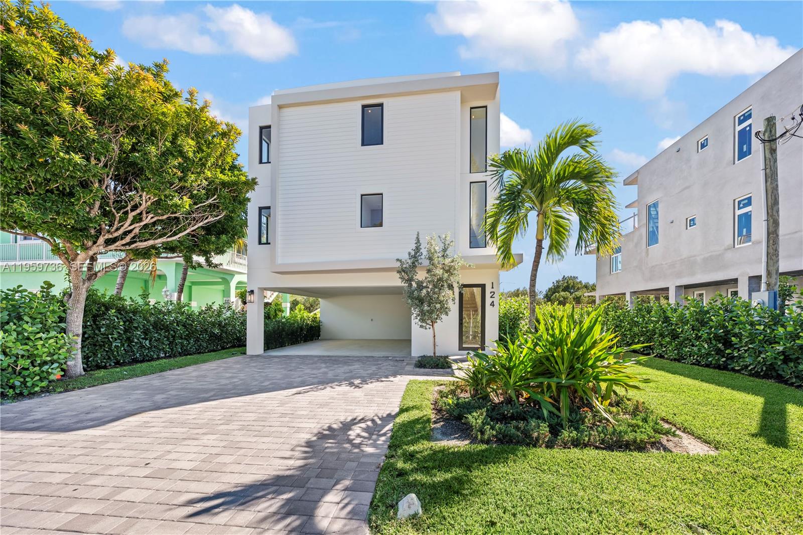 124 Orchid St Plantation Key, FL 33070