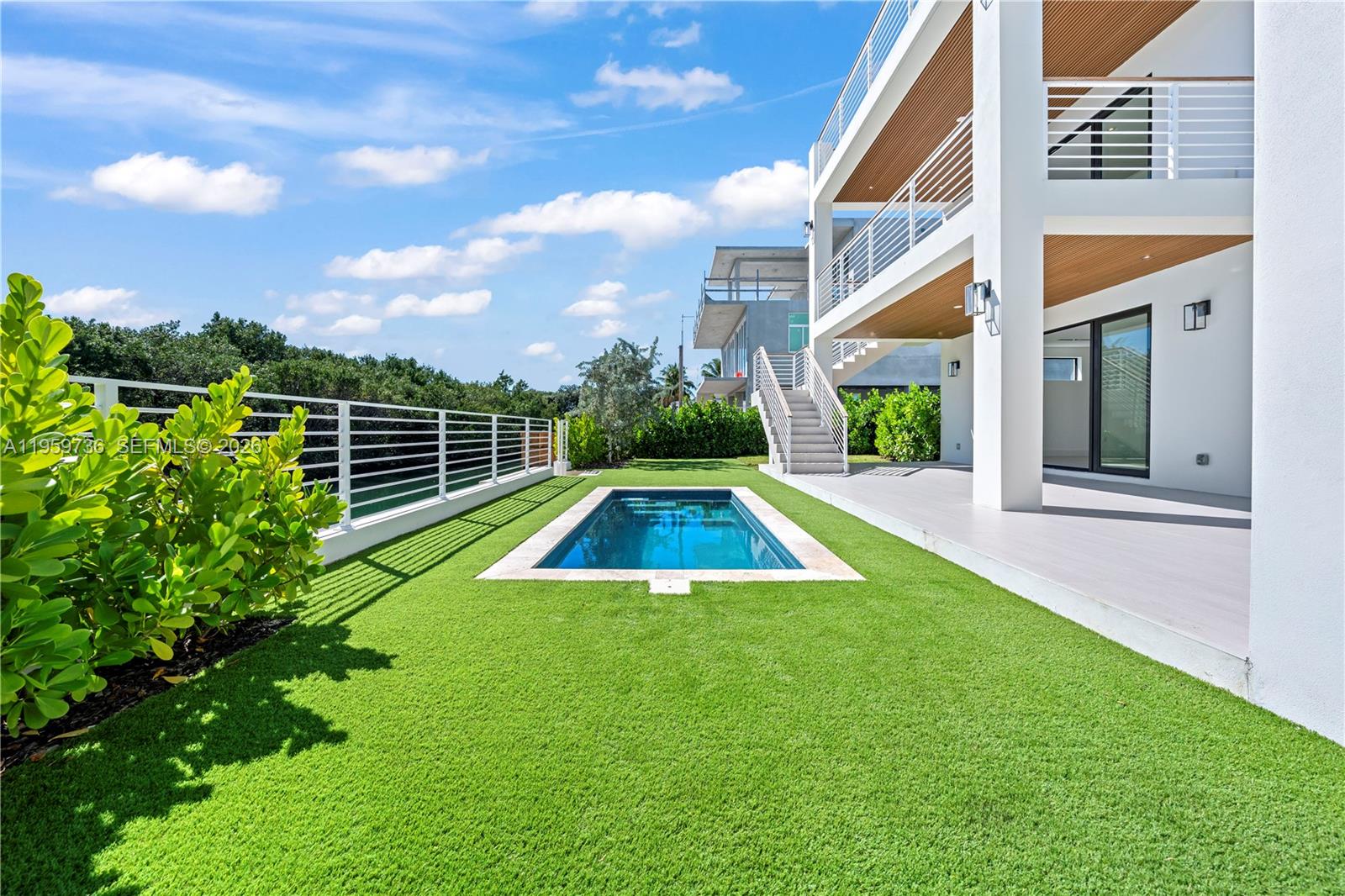 124 Orchid St Plantation Key, FL 33070