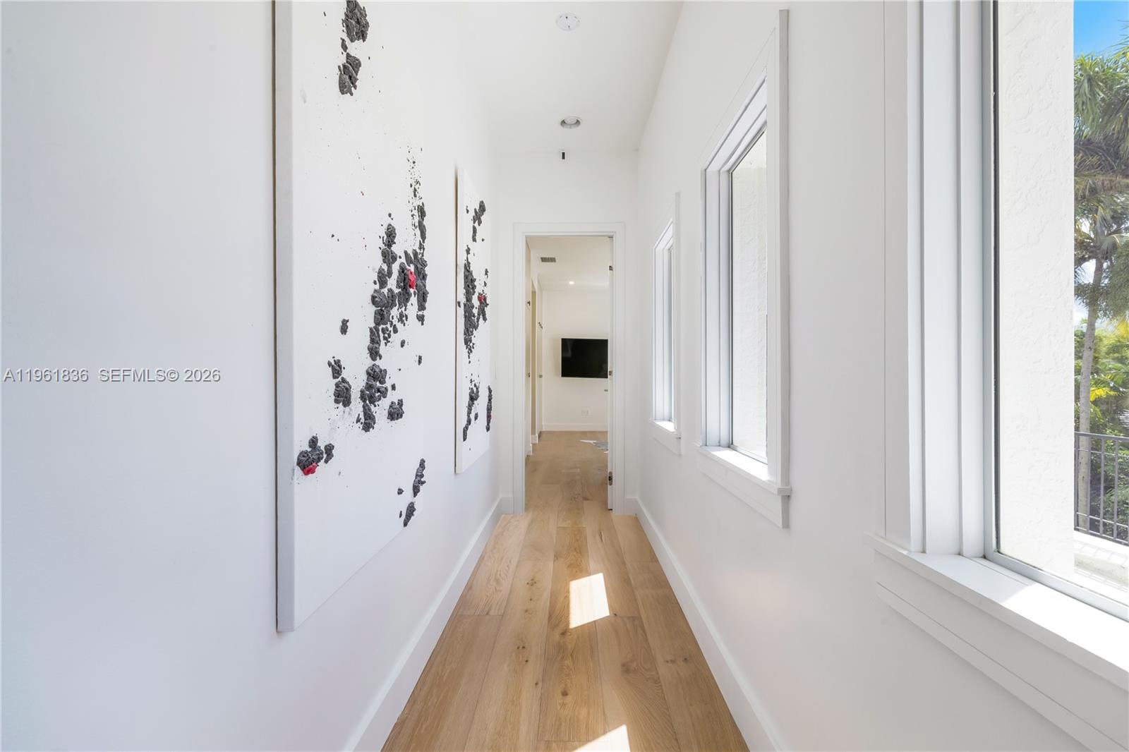 279 Galeon Ct Coral Gables, FL 33143