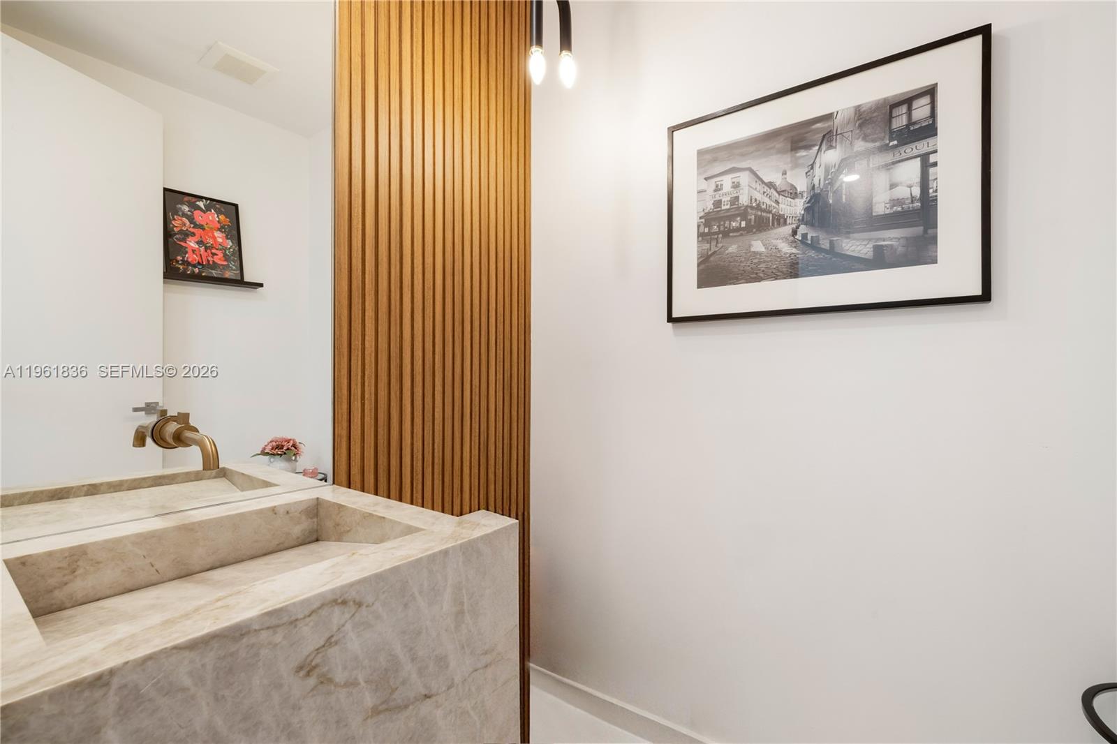 279 Galeon Ct Coral Gables, FL 33143