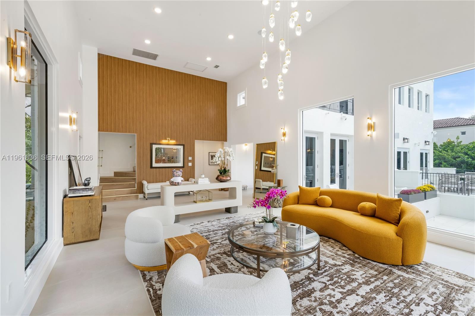 279 Galeon Ct Coral Gables, FL 33143