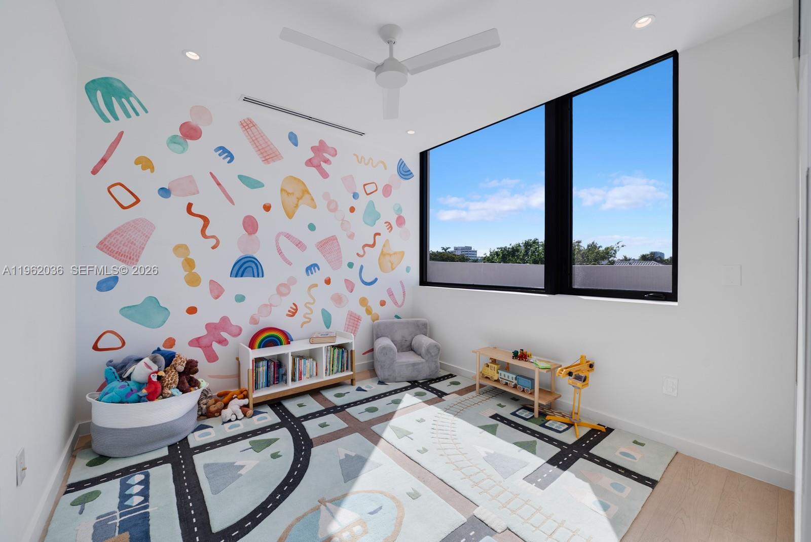 621 W 44th St Miami Beach, FL 33140