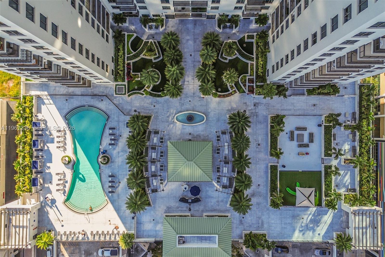 image Nine at Mary Brickell Village20