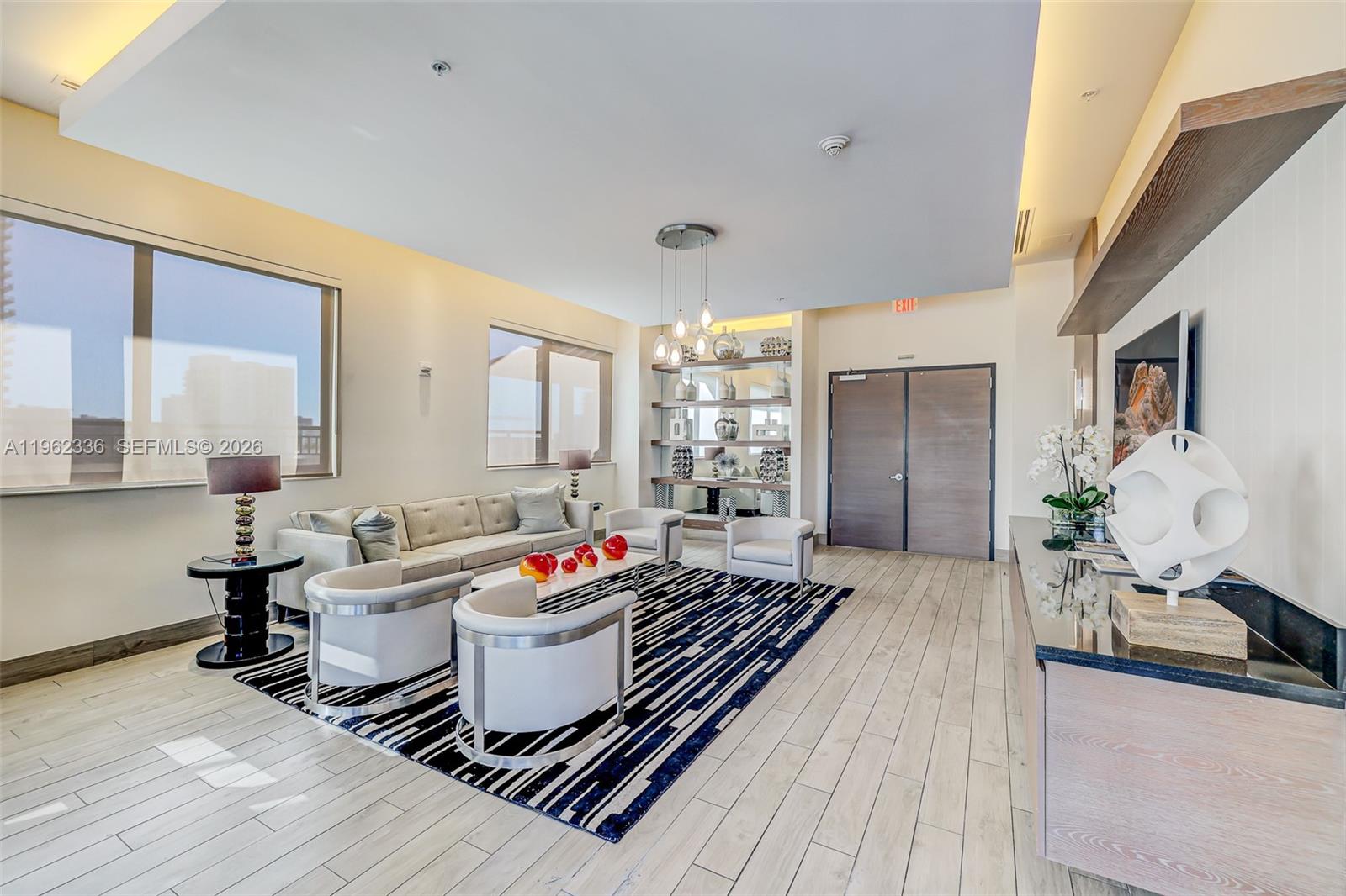 image Nine at Mary Brickell Village28