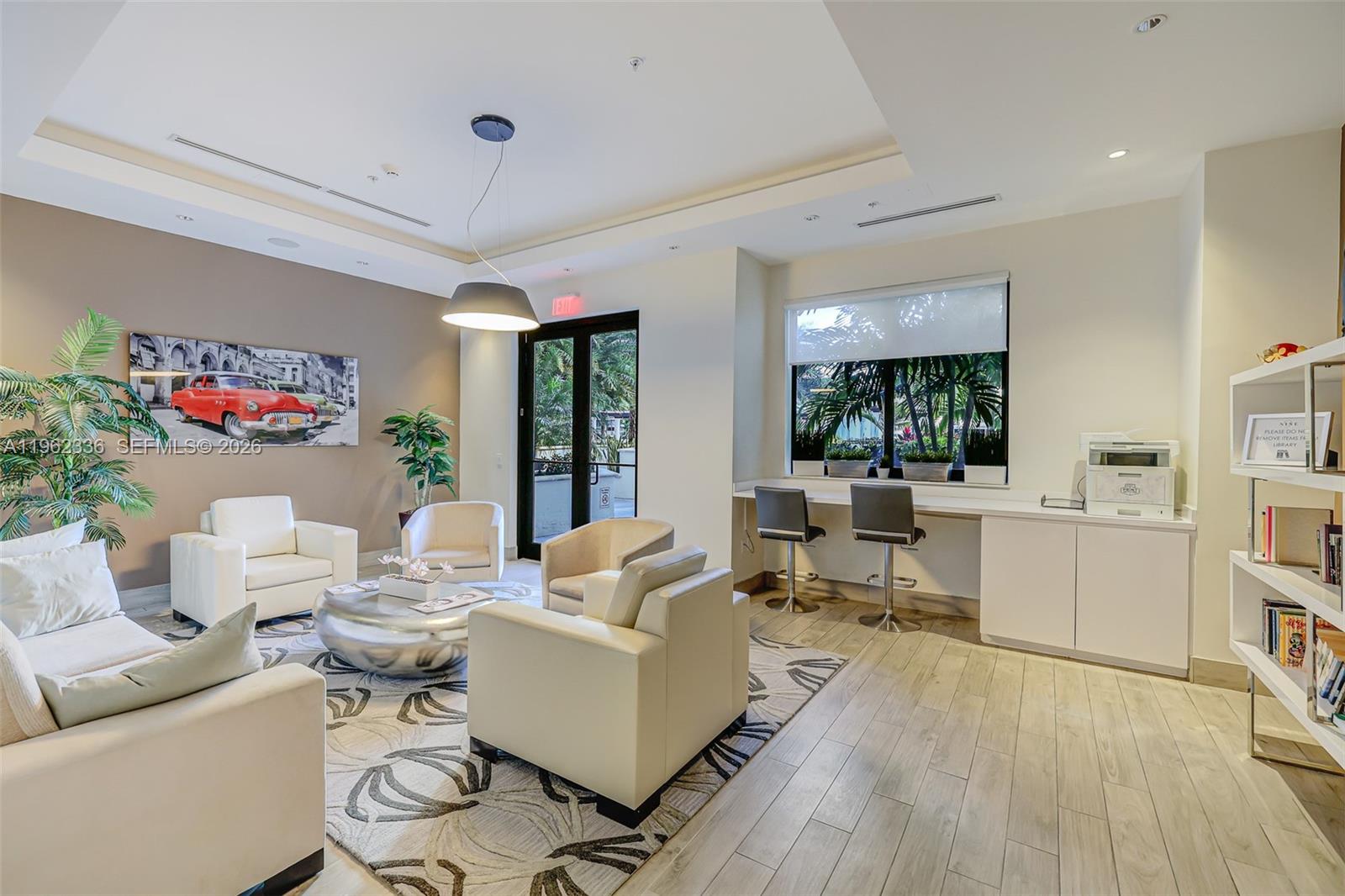 image Nine at Mary Brickell Village34