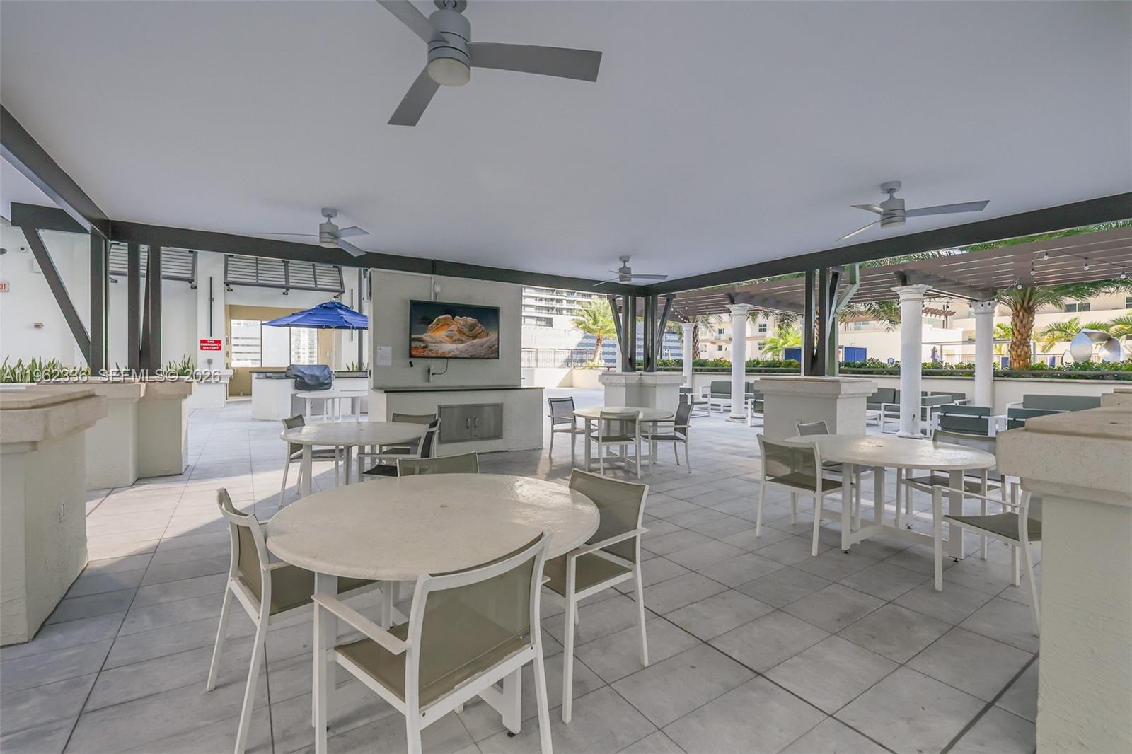 image Nine at Mary Brickell Village38