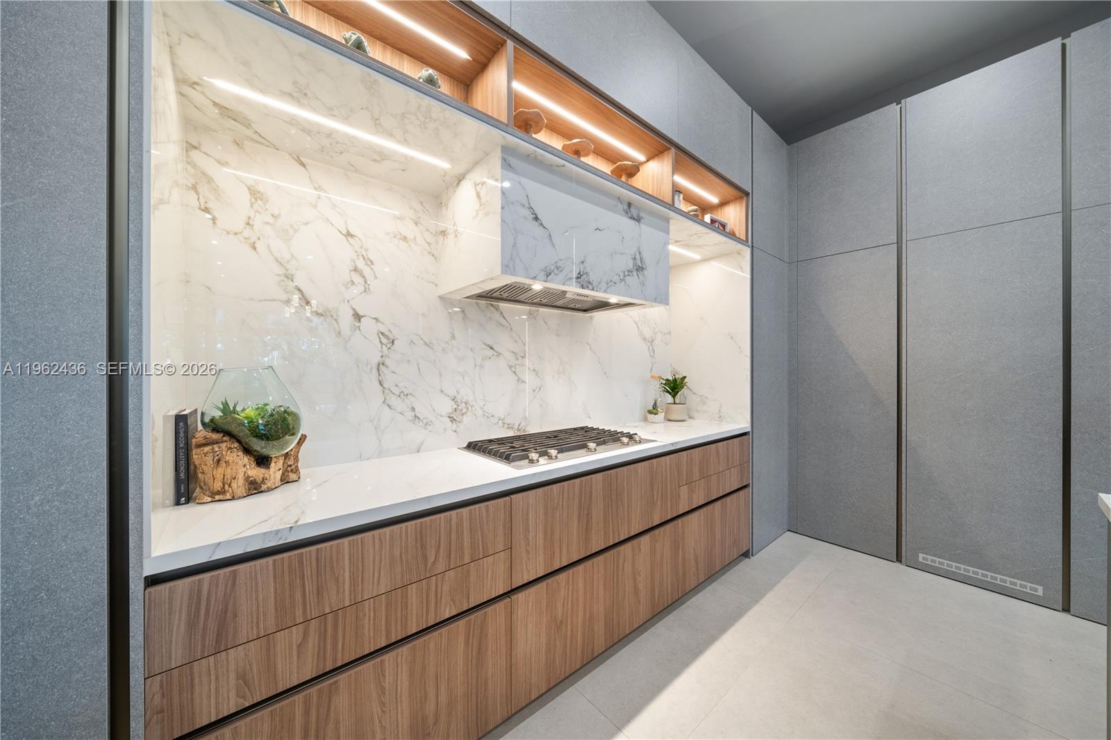 7387 SW 74th Ln Miami, FL 33143