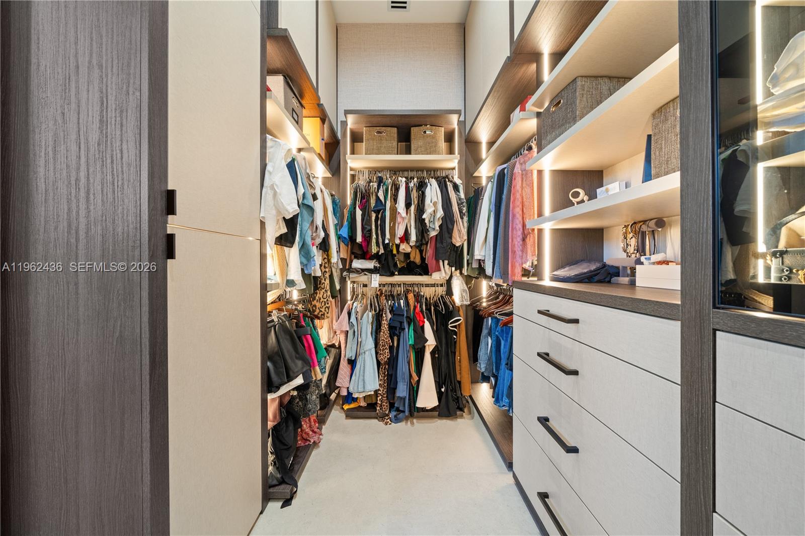 7387 SW 74th Ln Miami, FL 33143