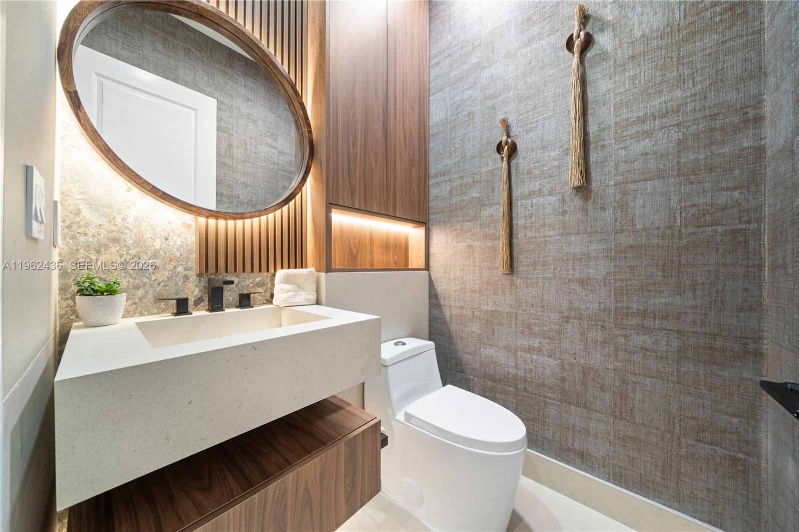 7387 SW 74th Ln Miami, FL 33143