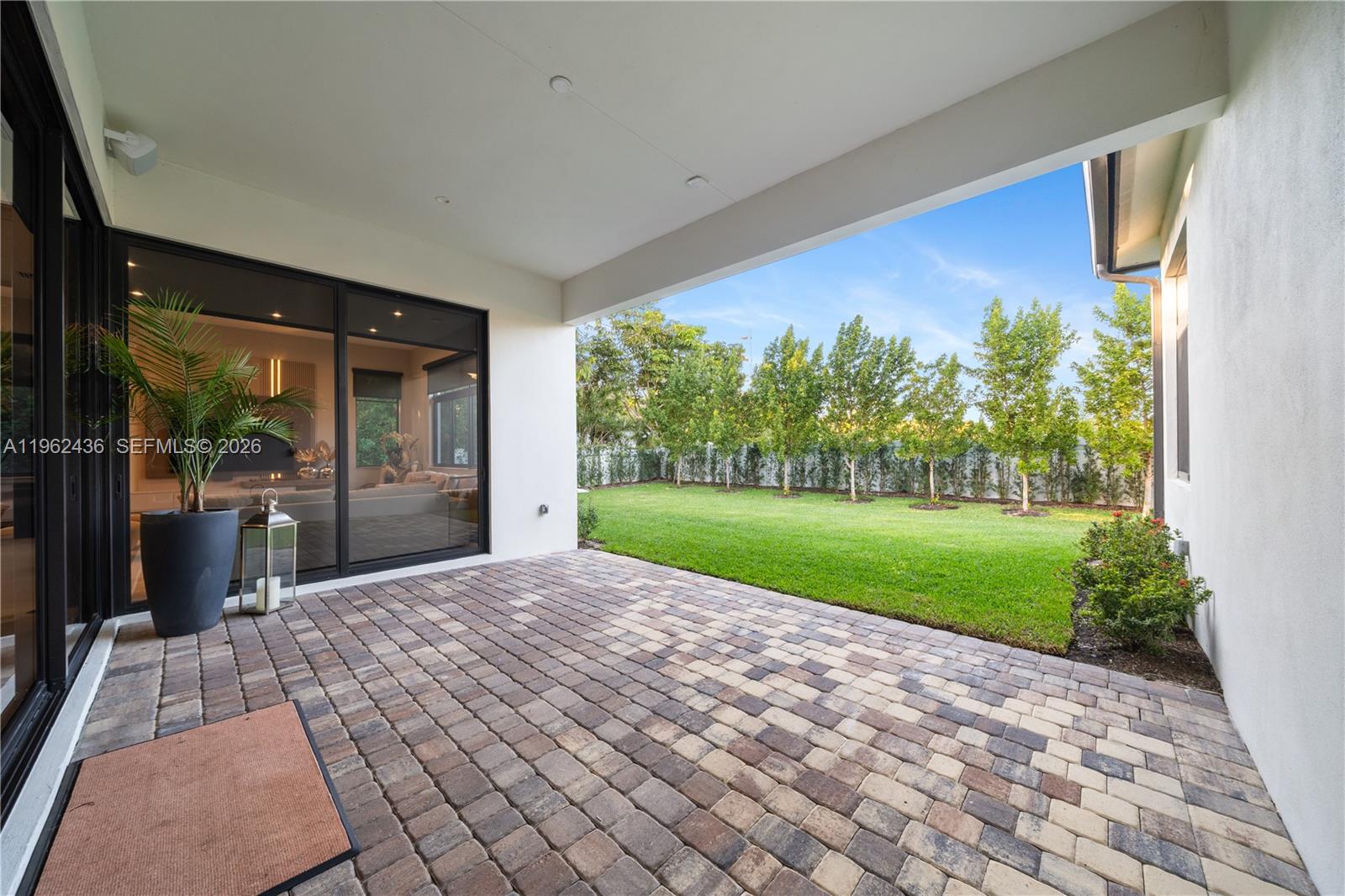 7387 SW 74th Ln Miami, FL 33143