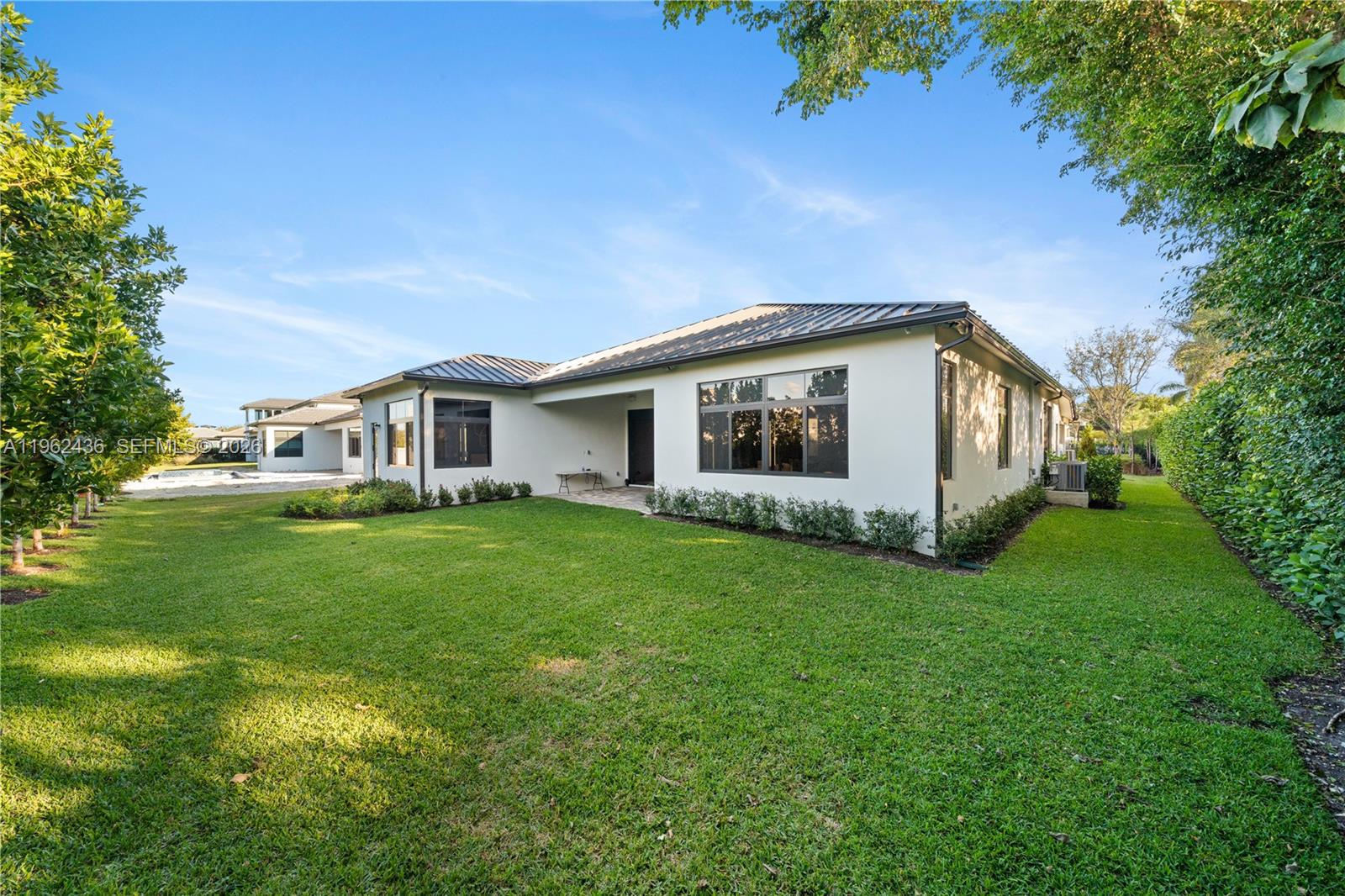 7387 SW 74th Ln Miami, FL 33143