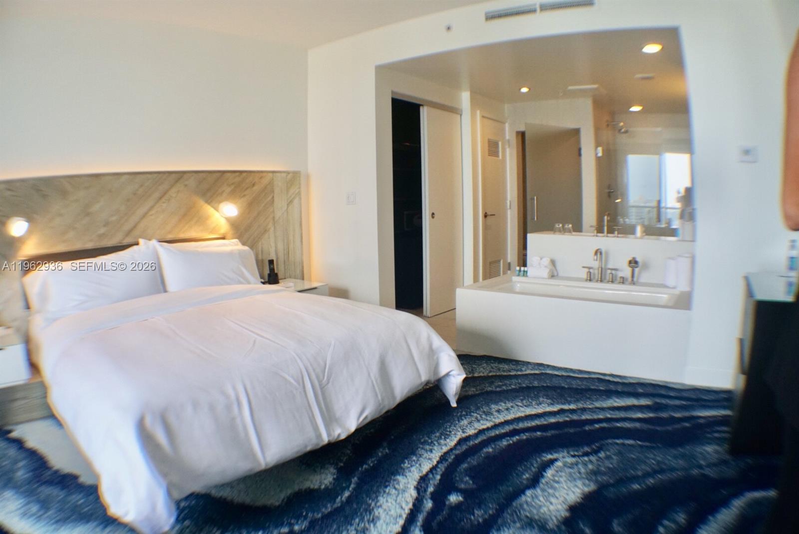 3101 Bayshore Dr #2202 Fort Lauderdale, FL 33304