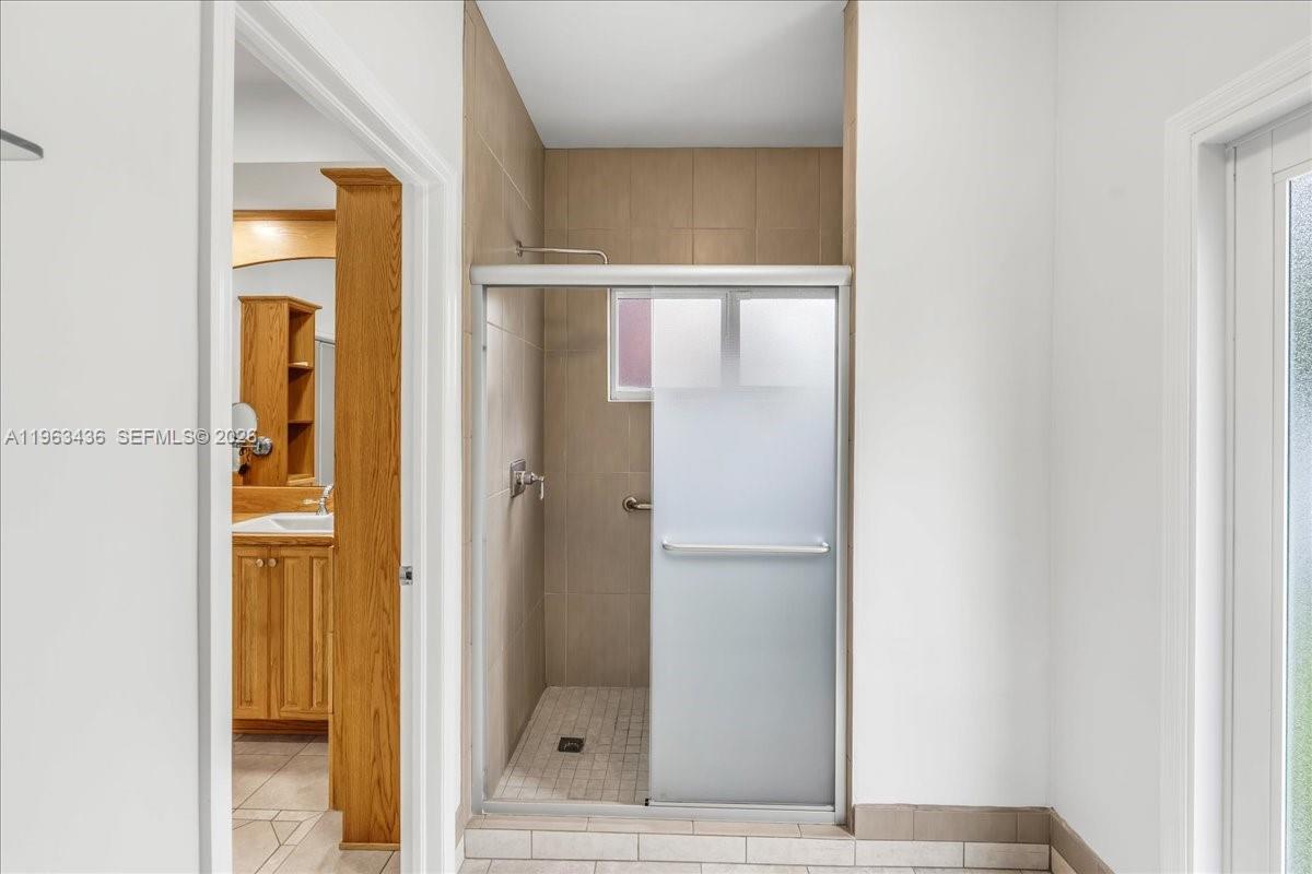 15507 NW 82nd Ct Miami Lakes, FL 33016