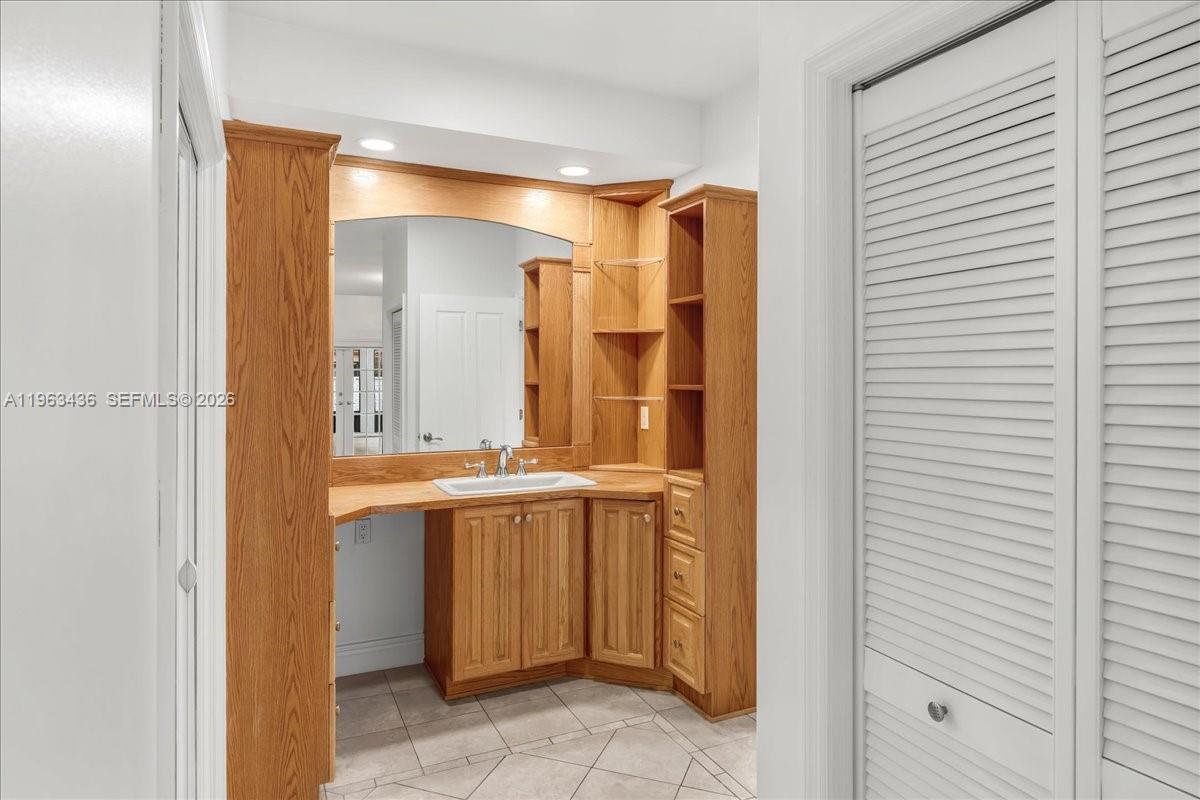 15507 NW 82nd Ct Miami Lakes, FL 33016