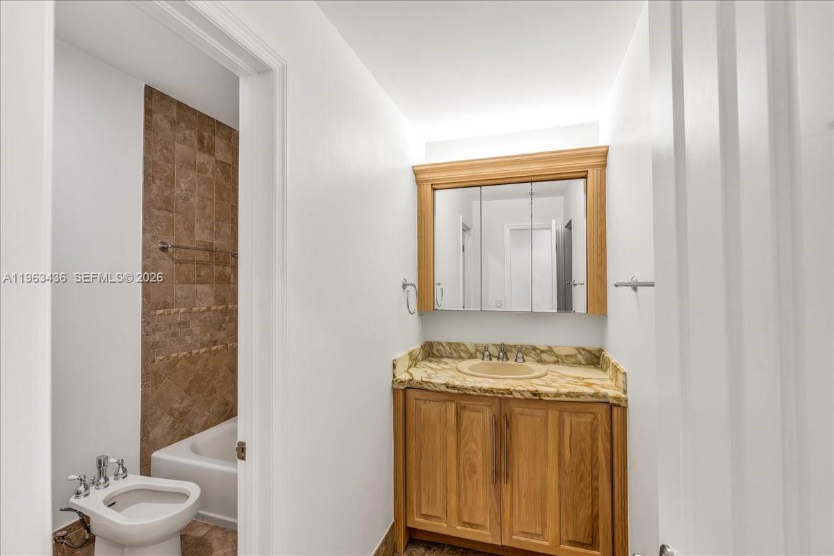 15507 NW 82nd Ct Miami Lakes, FL 33016