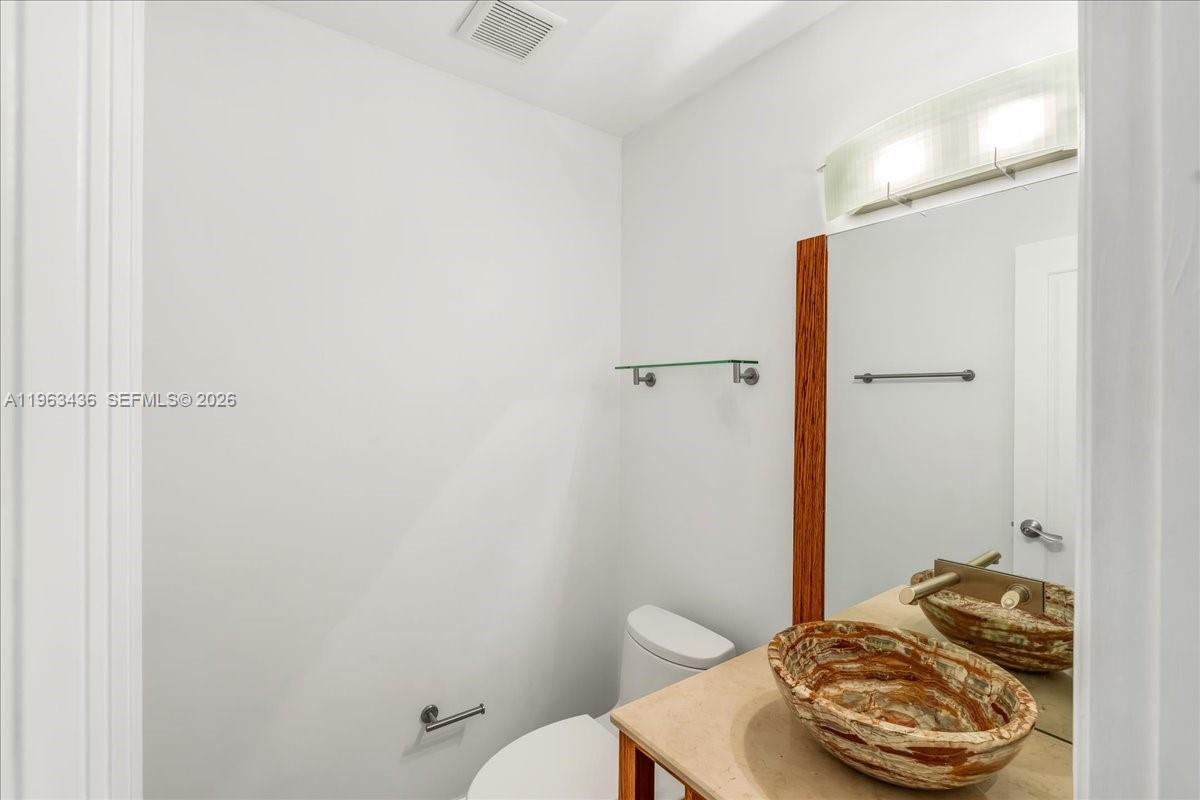 15507 NW 82nd Ct Miami Lakes, FL 33016